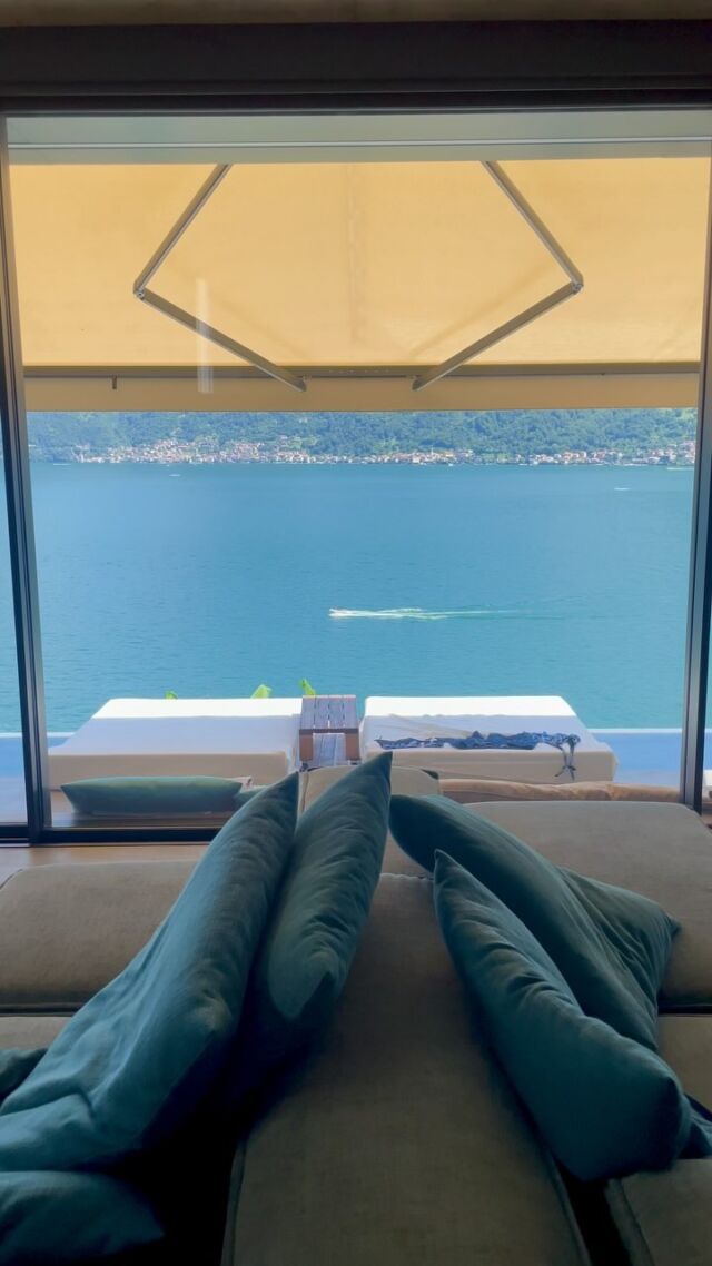 MondayNoon with a View @villamollilakecomo